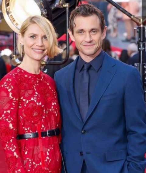 Claire Danes took a picture with her husband, Hugh Dancy.
